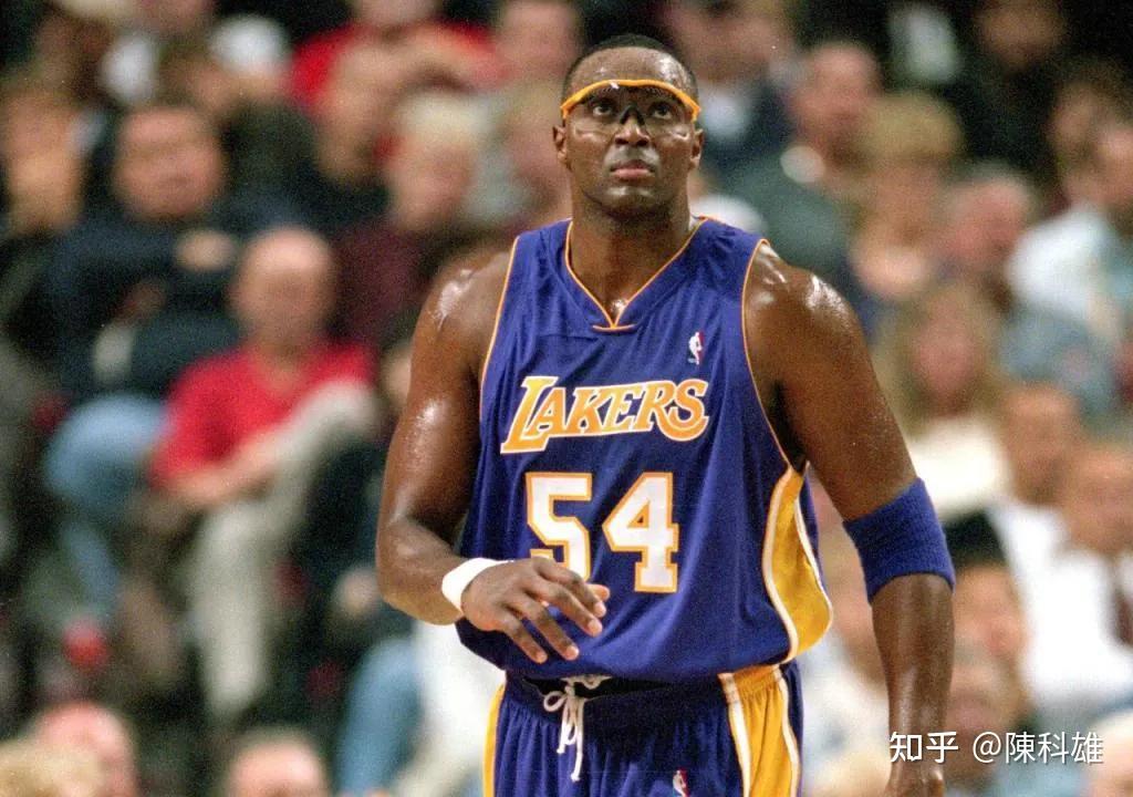  凡尔赛本赛是哪位主持人 