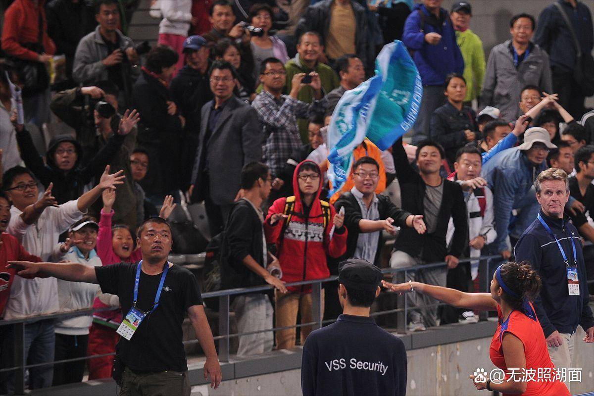  武汉三镇训练开放日；加时末段调整名单引欢呼；社区盾在即；身体对抗强度拉满-爱游戏体育下载