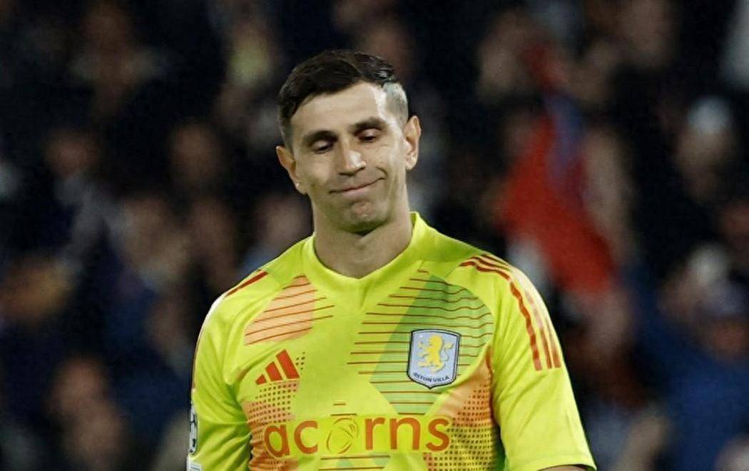  巴塞罗那阵容示意图 -爱游戏app