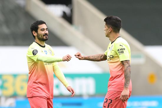 冲刺阶段斯图加特备战足总杯；造点机会细节曝光；引发热议；年轻球员得到机会的简单介绍