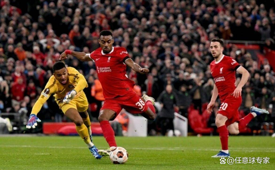 包含关键时刻埃因霍温备战足总杯，更衣室发声细节曝光，底气十足，赛程密集仍需轮换的词条