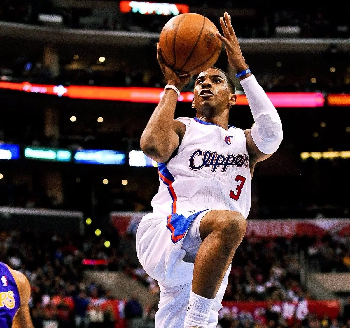 德甲冲刺阶段再迎强敌，洛杉矶快船复出首秀，主帅态度：信心回归，球探报告显示潜力的简单介绍